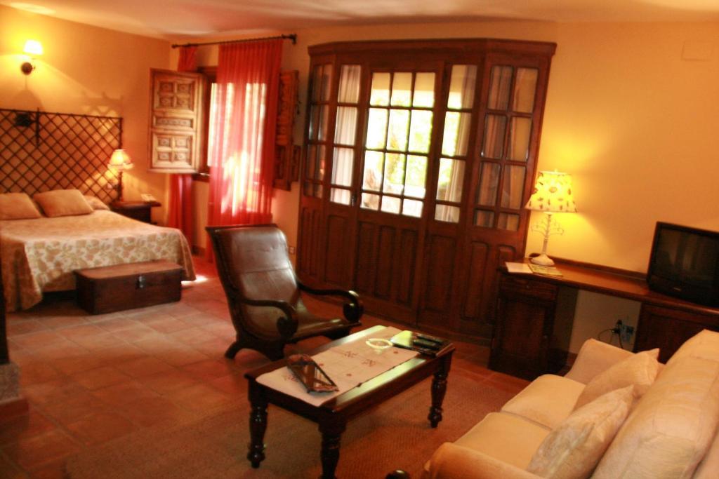 Hotel Posada Molino Del Cubo San Esteban Del Valle الغرفة الصورة