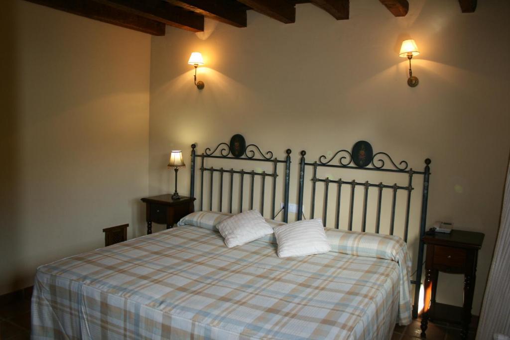 Hotel Posada Molino Del Cubo San Esteban Del Valle الغرفة الصورة